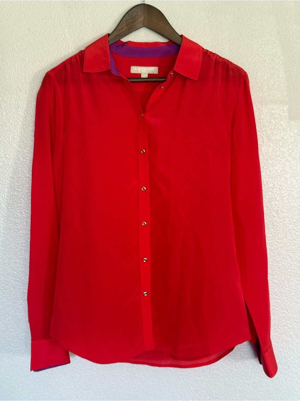 ✨ 100% SILK Banana Republic Long-Sleeve Red Silk Button-Down Blouse
